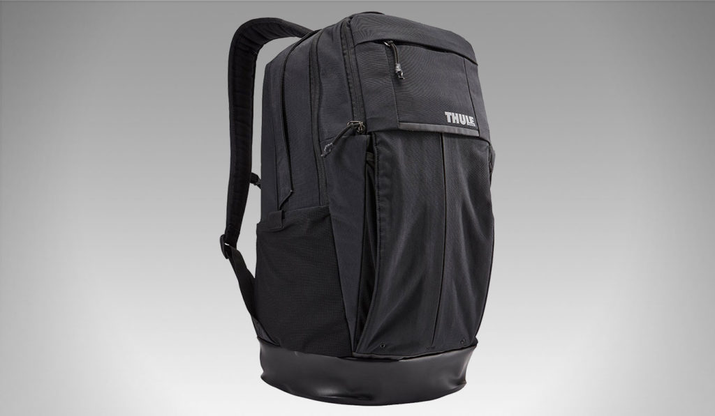 Thule-Luggage-Paramount-27L-Daypack-01