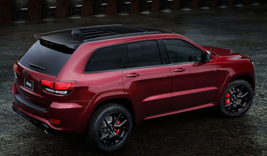 2016-Jeep-Grand-Cherokee-SRT-Night-rear-side-view-from-above